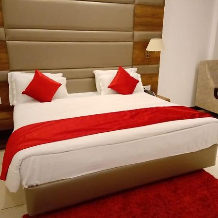 Hotel Green Orchid Udhampur Екстер'єр фото